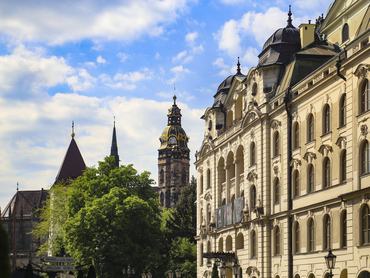 Kassa, Nemzeti Színház és Szent Erzsébet Katedrális tornya