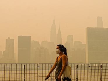 New York látképe, szennyezett levegő 2026 július 16-án