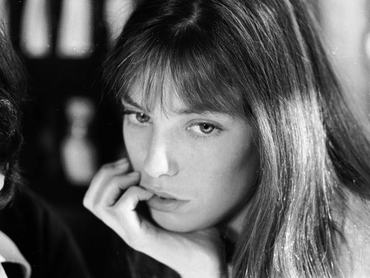 1975: Jane Birkin brit énekesnő, színésznő és modell, aki a „Catherine et Cie” (más néven Catherine & Co.) című vígjáték főszerepét játssza, Michel Boisrond rendezésében. (Fotó: Keystone / Getty Images)